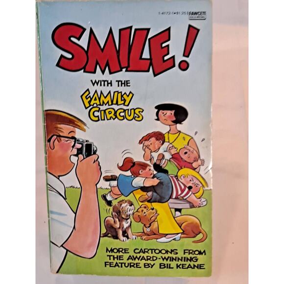 Smile! (The Family Circus-Red & Green) by Bil Keane (1976 MMPB) - Picture 1 of 5
